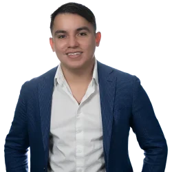 Giovanni Robayo Headshot