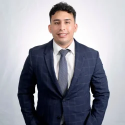 Michael Vera Headshot